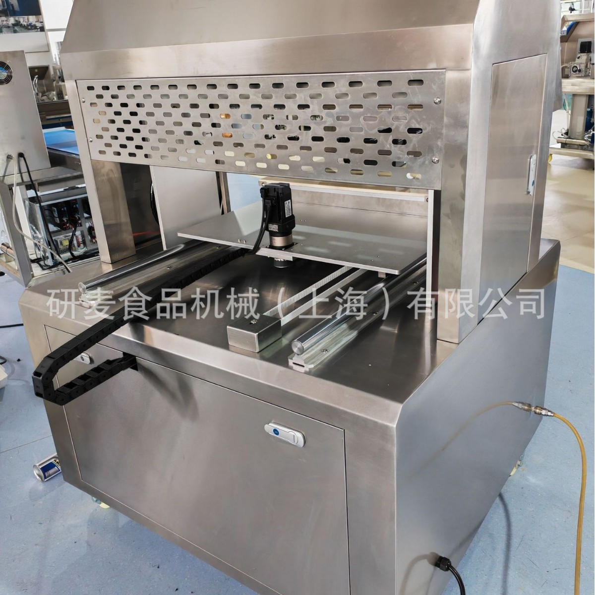 Baking cake cutting machine commercial chiffon sponge angel cake…