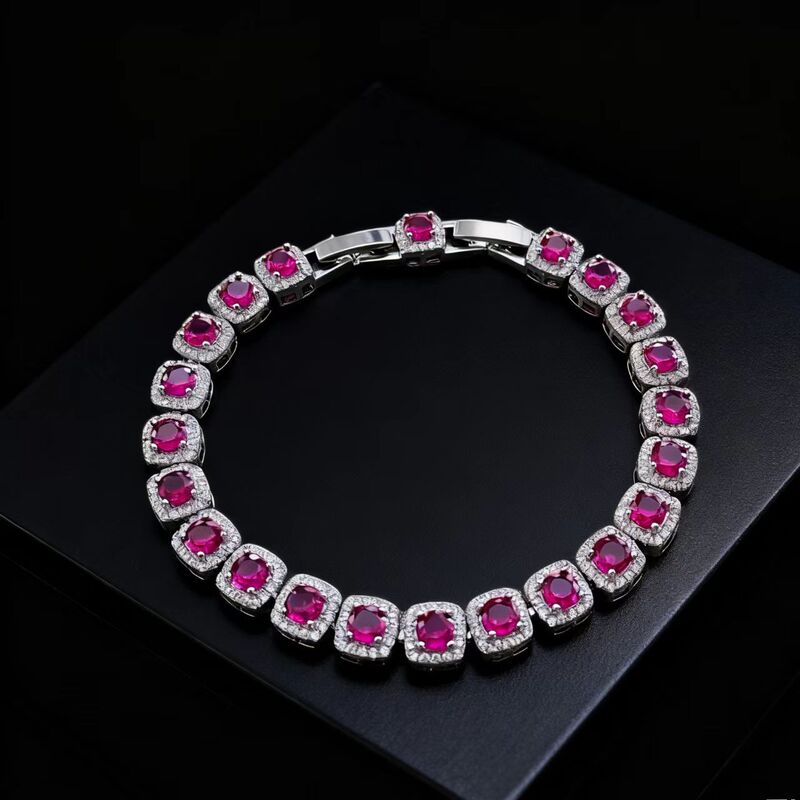 New Fashionable Hand Jewelry with Cultivated Sapphire and Ruby Small Square Bag Bracelet for Women, Full Diamond Red Corundum Square Bracelet