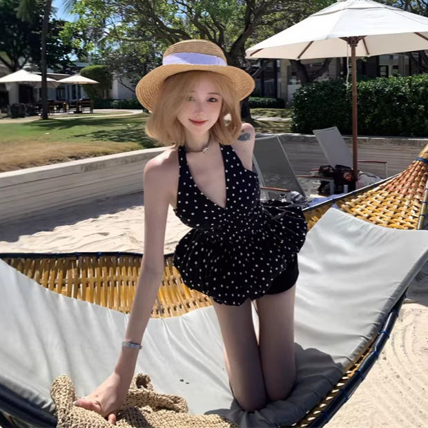 French-Style Black Polka Dot V-Neck Halter Top for Women, Summer Crop Top with a Cinched Waist and Beautiful Back Design, Stylish Outerwear for a Trendy Look