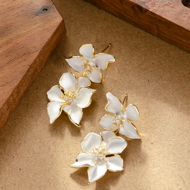 法式超仙时尚精致小清新显脸瘦滴釉镶钻花卉耳环轻奢高级感耳饰女