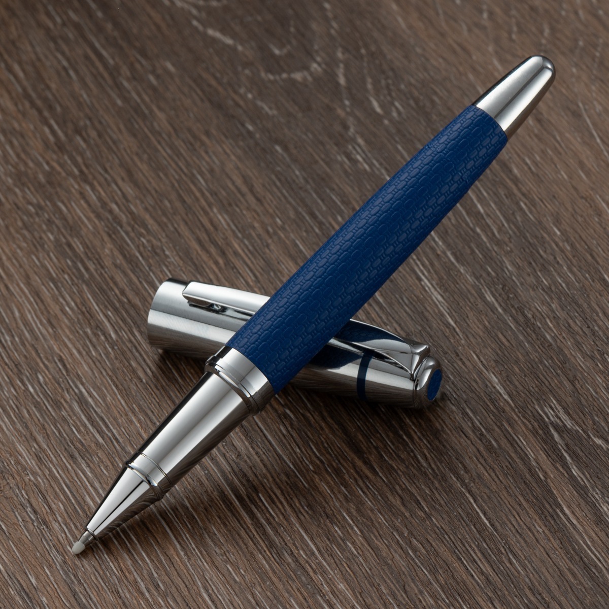 Manufacturer wholesales high-end metal leather ballpoint pens, business promotional signature pens, gift gel pens with logo printing