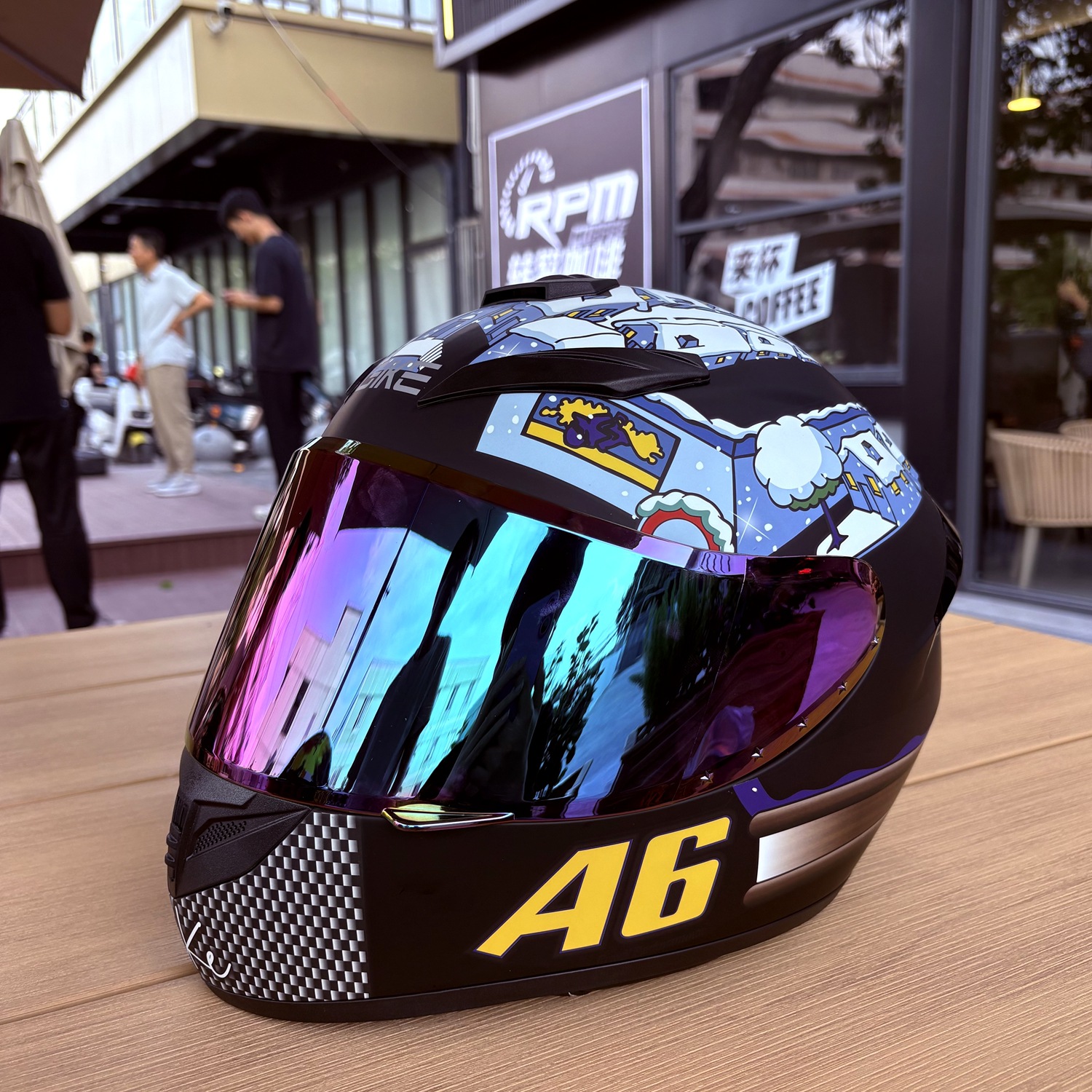 Yan nuevo casco de motocicleta masculino completo casco de bicicleta casco de coche eléctrico casco de verano para hombres y mujeres cuatro estaciones