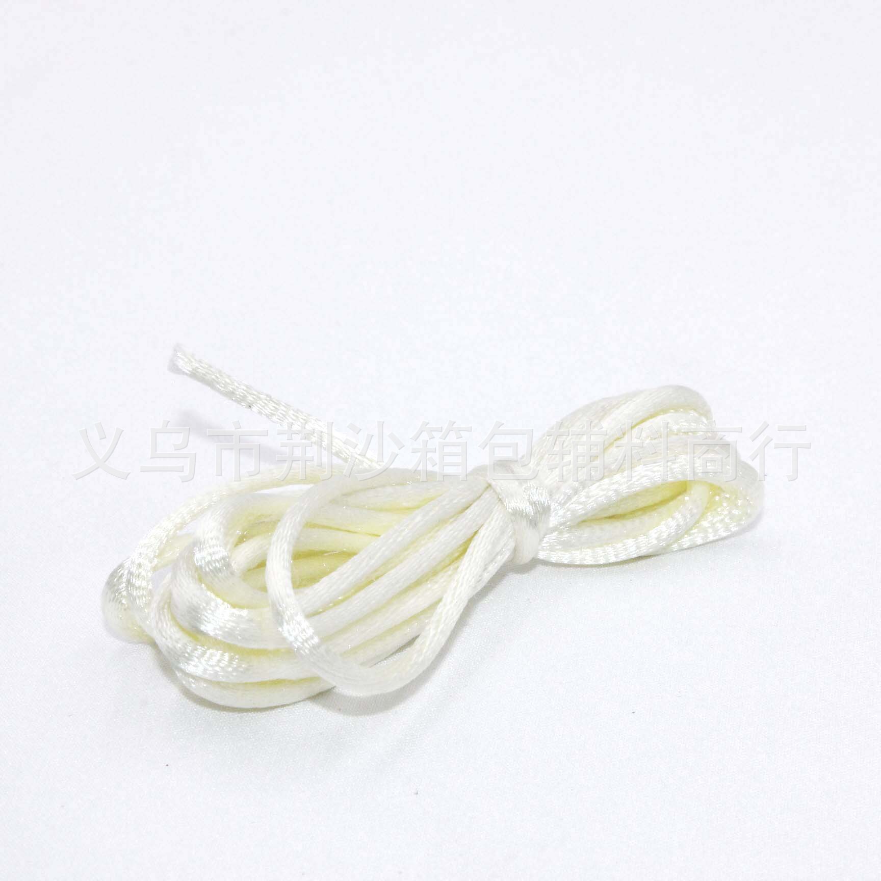 Hilo de seda coreano colorido de 2 mm, 2 metros/paquete, material para pulseras de joyería hechas a mano, gran cantidad, excelente precio.