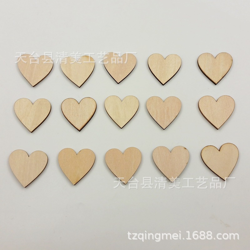 10-150mm material de madera de tilo madera sin agujeros de amor astilla de madera decoración de madera de madera de tilo corazón de melocotón