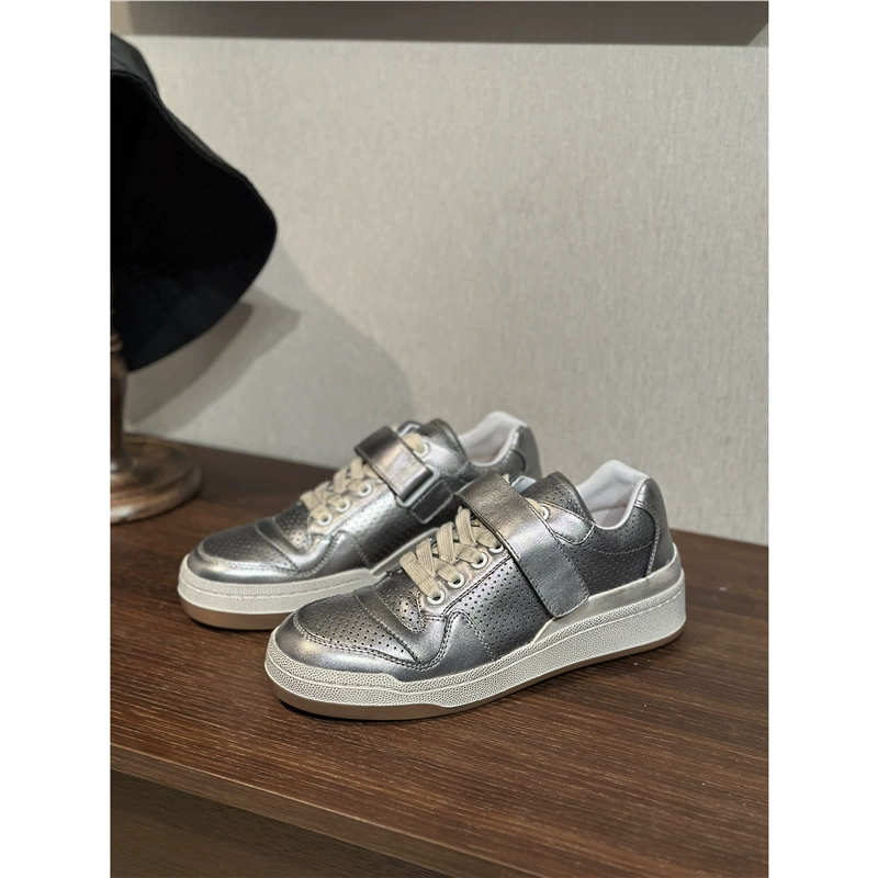 2025 новая модель оптом потертые Velcro серебряные маленькие грязные туфли женские универсальные на толстой подошве белые туфли