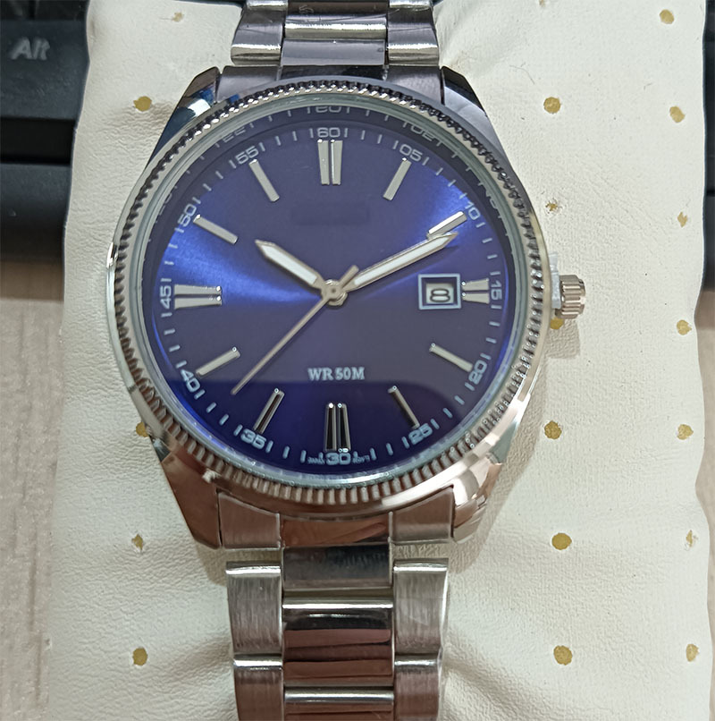 蓝色表面800