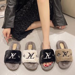 ネットで話題のレディースシューズ2025秋冬新作刺繍入りホームスリッパ厚底配色文字入り外履きファーサンダル女性用