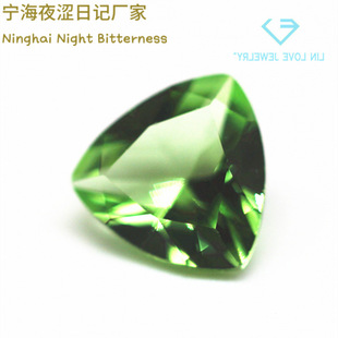 Wholesale Lin Ai jewelry fat triangle apple green glass bare stone pointed bottom fat triangle fruit green glass K9 crystal