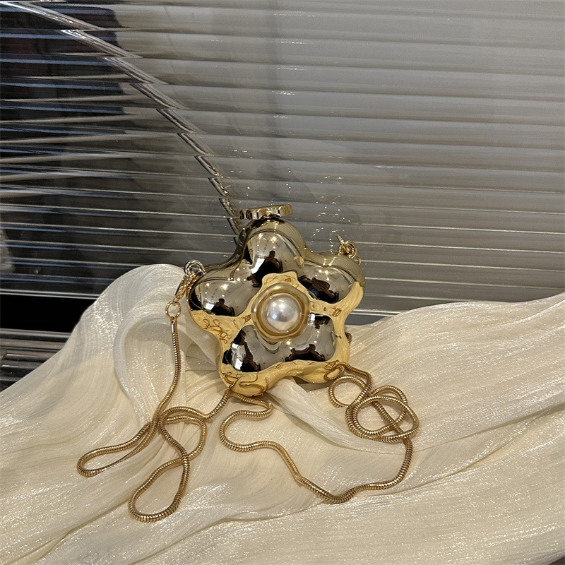 越境蝶金属口紅包2025新型女性カバンファッション晩餐カバンミニチェーン斜めショルダーバッグ夏卸売り|undefined