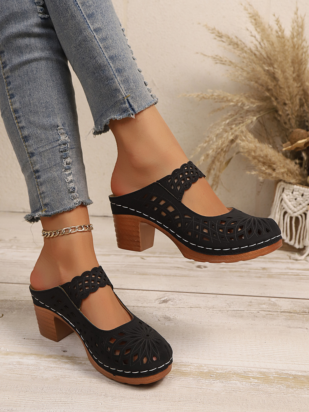 Elegant Hollow out mid Heel Sandals for Women Chunky Heel Slip-On Closed Toe Slippers plus Size Summer New Style_vogvips.com