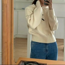 韩系牛角扣连帽麻花针织套头毛衣女秋冬季新款复古慵懒风女装上衣