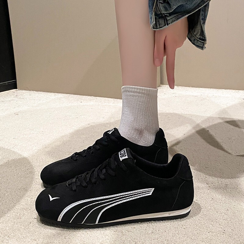 2026 Summer New Black Lace-Up Women's Sports Shoes Breathable Lightweight Casual Shoes Versatile Retro German Trainers 2026 Summer New Black Lace-Up Women's Sports Shoes Breathable Lightweight Casual Shoes Versatile Retro German Trainers