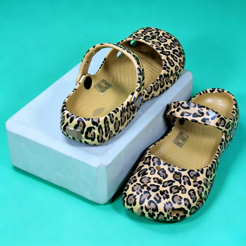 Ballet-style perforated shoes for women 2026, beach non-slip breathable sandals, supports drop shipping