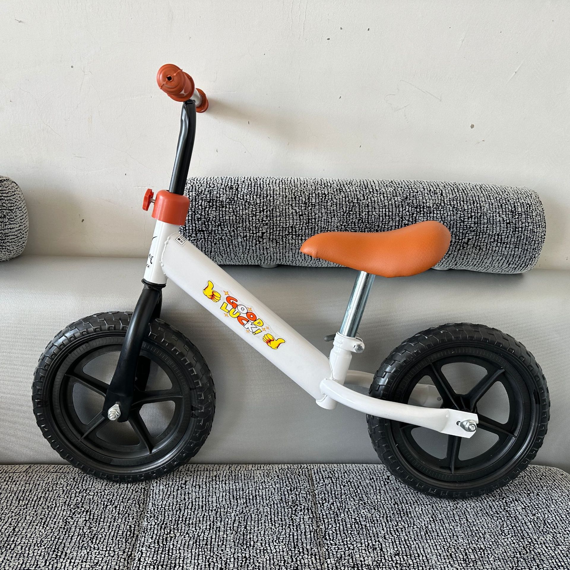 Coche de equilibrio ligero ajustable para bebés deslizante 12 bicicleta deslizante para niños caminando caminante patinaje