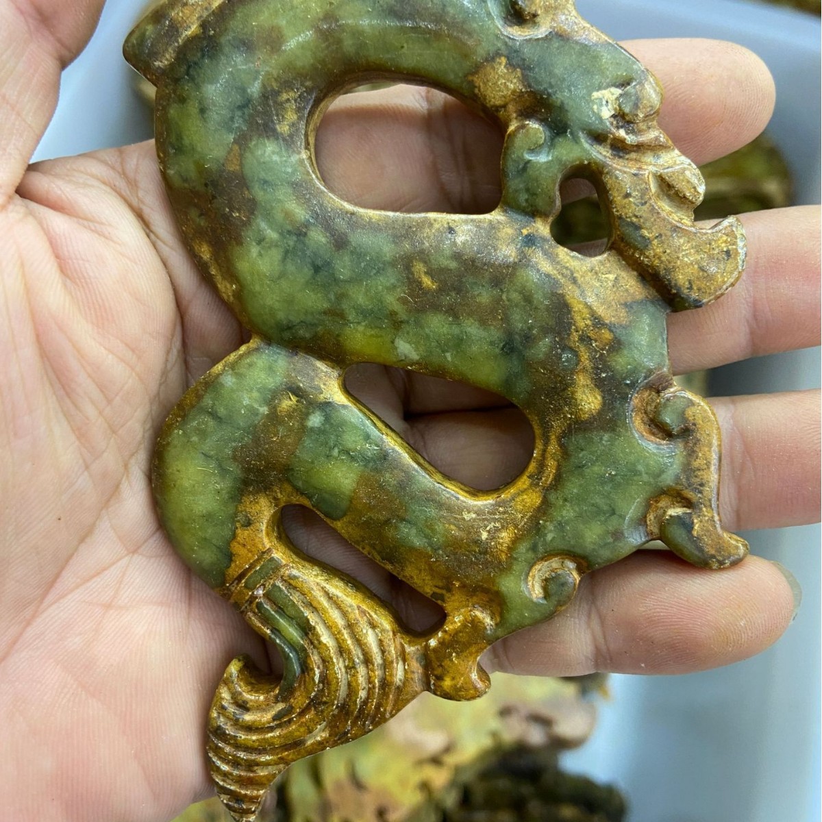 용 모양의 장식품 11