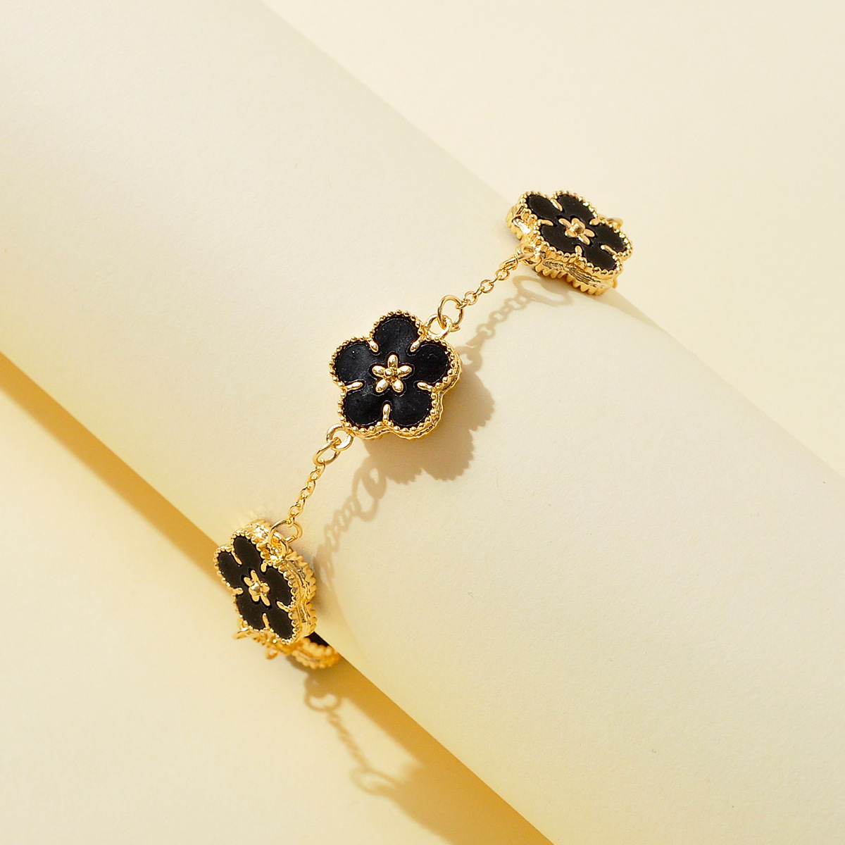 IG Style Sweet Flower Zinc Alloy Inlay Shell Women's Bracelets display picture 39