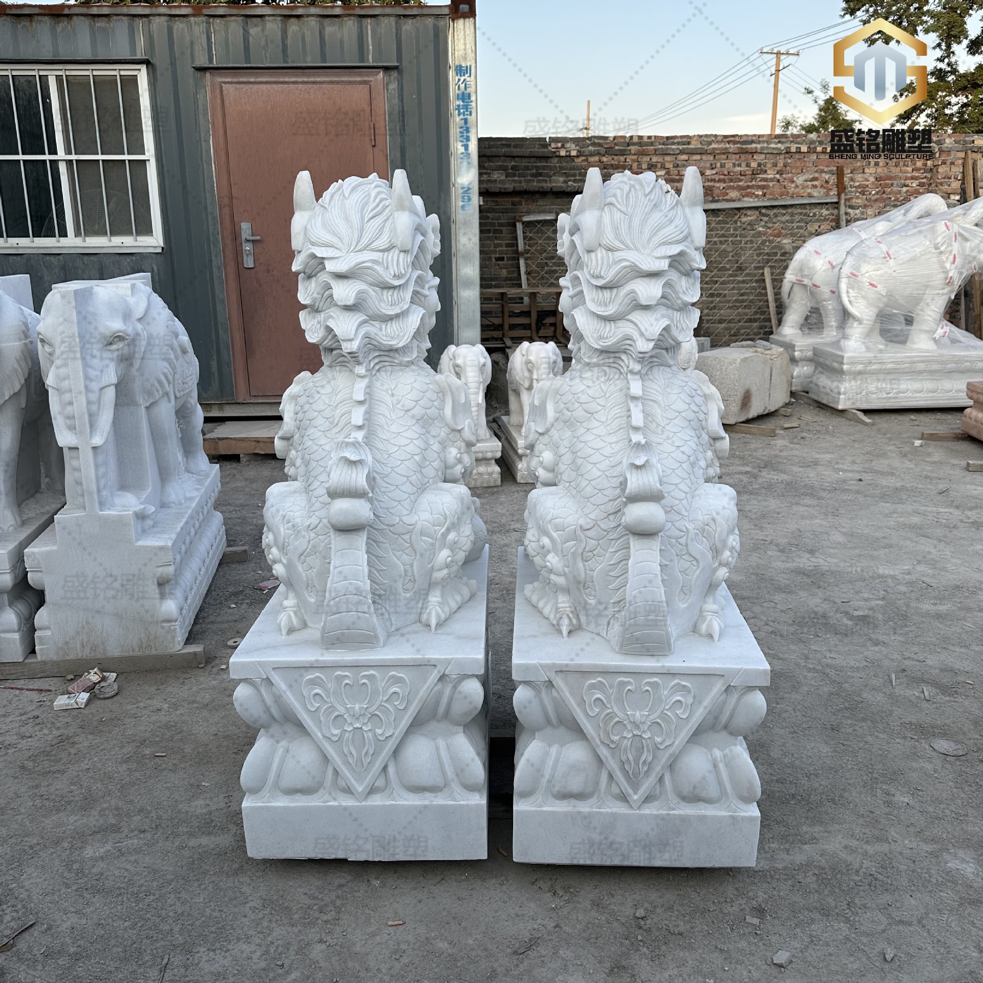 石雕麒麟高度1.5米汉白玉石麒麟门口摆件一对祠堂寺庙青石看门