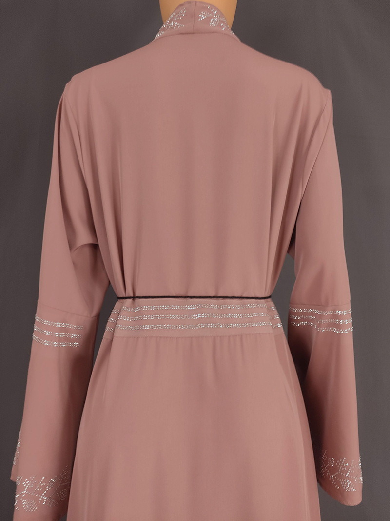 Powerful Muslim Dresses for Ladies – Feminine Grace with an Urban Edge 65 O1CN01o4gqnE1DXYY1FUCfg !!2219156260226 0 cib
