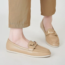 坡跟凉鞋;厚底凉鞋;平底凉鞋