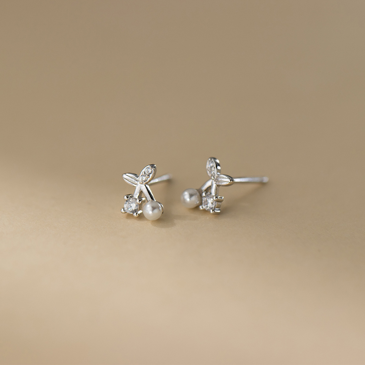 925 Sterling Silver Material 1 Pair 925 Sterling Silver Pearl Zircon Cherry Ear Studs