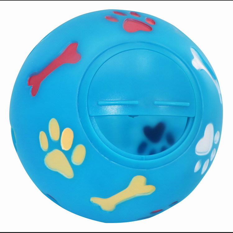 EV004 PVC Snack Ball for Dog 1