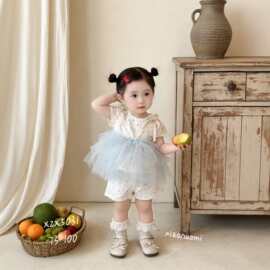 婴幼儿韩系清新甜妹风碎花短袖上衣浅蓝网纱拼接短裤两件套女宝夏