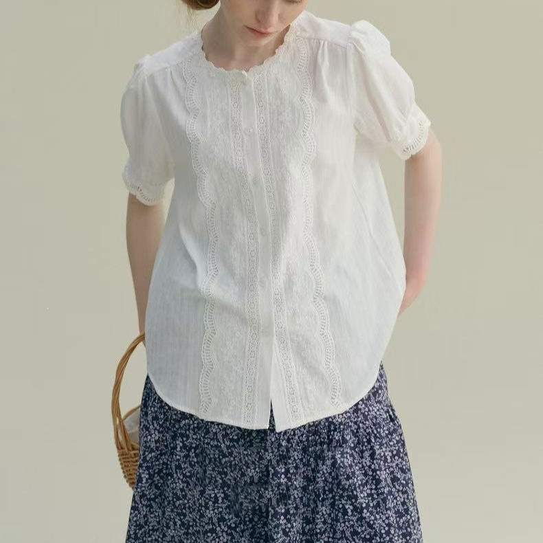 Round Neck Embroidered Shirt with Cutout Cuffs and Lace, French Pastoral Style, Simple Design Round Neck Embroidered Shirt with Cutout Cuffs and Lace, French Pastoral Style, Simple Design