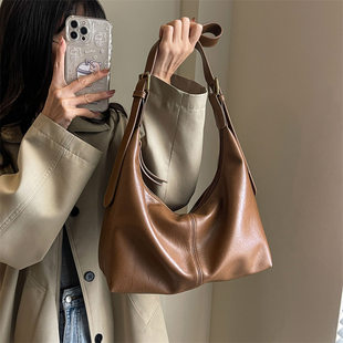 Capacious shoulder bag, one-shoulder bag, high-quality style, 2023 collection
