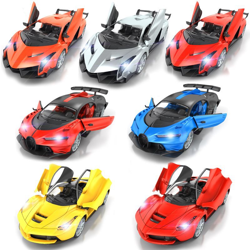 リモコンカーのおもちゃの男の子のリモコンカーの充電無線電動ドアを開けてオフロード車の子供の変形車をドリフトします。