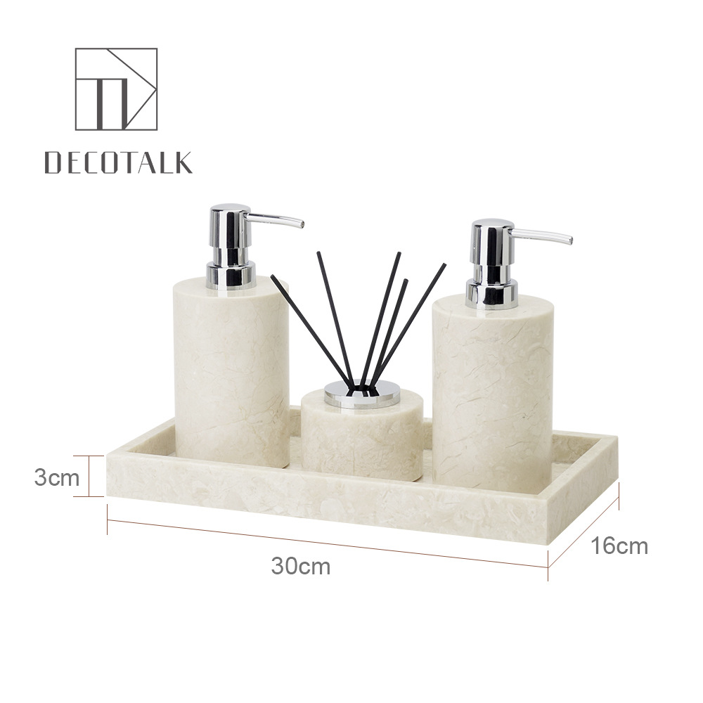 Juego de 4 piezas a en bandeja media