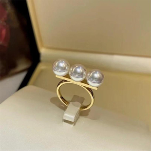 The Story of Rose Huang Yimei and Liu Yifei's Same Style Three Pearl Ring Elegant Elegant Stainless Steel Ring Ring