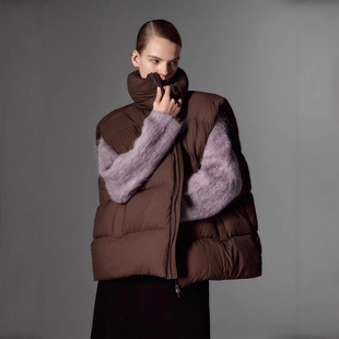 Women's down Vest Popular Style 2025 Autumn and Winter New Outerwear White Duck down Fashion Versatile down Vest Jacket