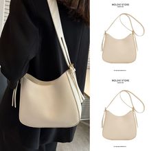 ͨ�ڸ߼���С��С����Ůʿ2025�¿�r�����e�������μ�б��ˮͰ