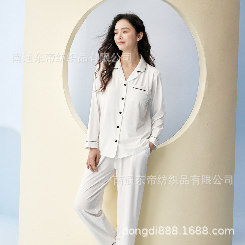 Moonlight White W3233B (including chest pad)