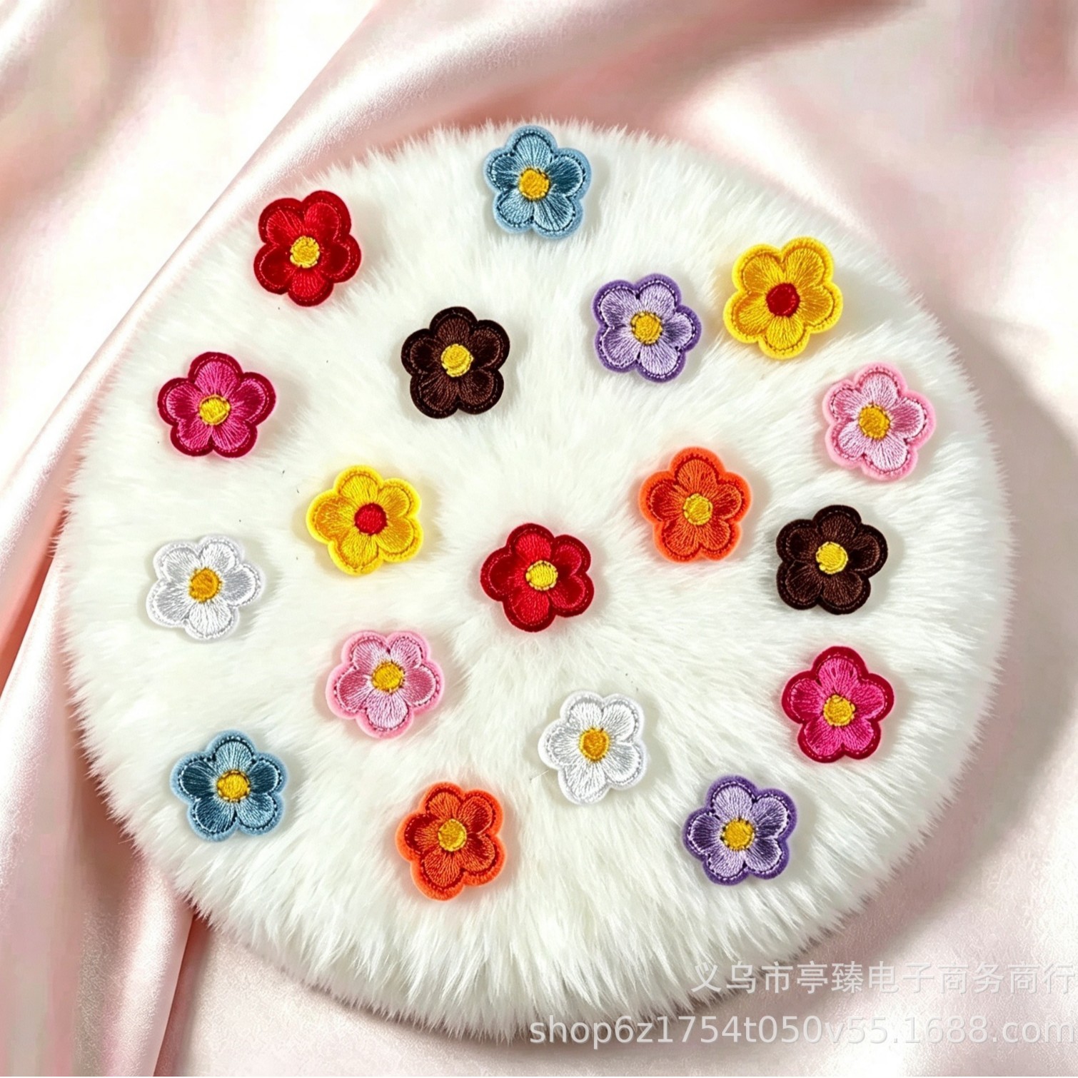 Knitted mini multi-color floral clothing patches, garment, shoe, sock, hat decoration accessories, embroidered fabric patches, wholesale of auxiliary materials