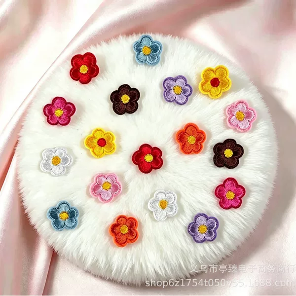 Knitted mini multi-color floral clothing patches, garment, shoe, sock, hat decoration accessories, embroidered fabric patches, wholesale of auxiliary materials