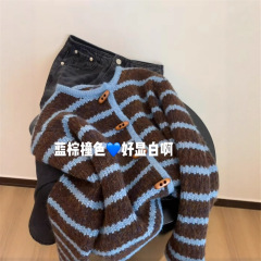 自留款推荐~撞色条纹牛角扣软糯毛衣女秋冬新款复古加厚针织开衫