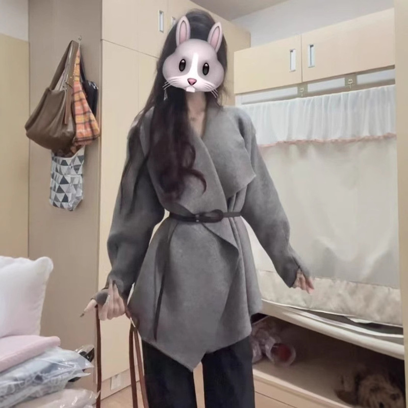 女性の秋冬の新型の純色の気質の長袖はゆったりしています。|undefined
