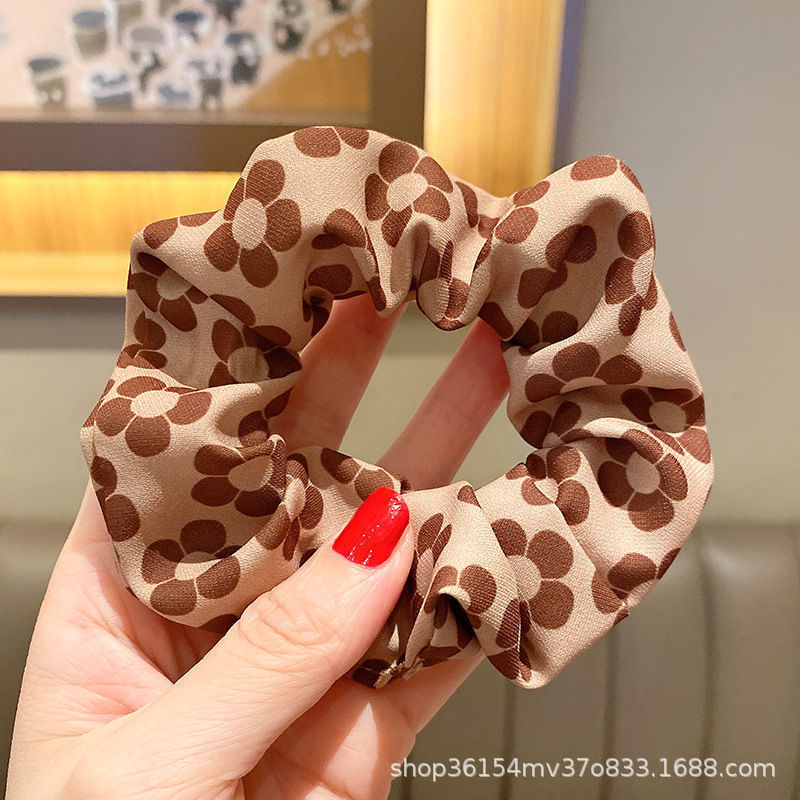 Floral-Anillo de pelo té con leche