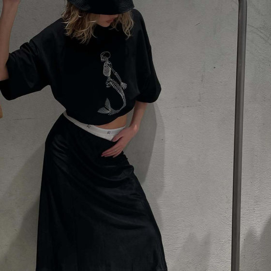 American design skinny embroidery short sleeve T-shirt women's summer round neck loose Joker black and white half sleeve top wholesale