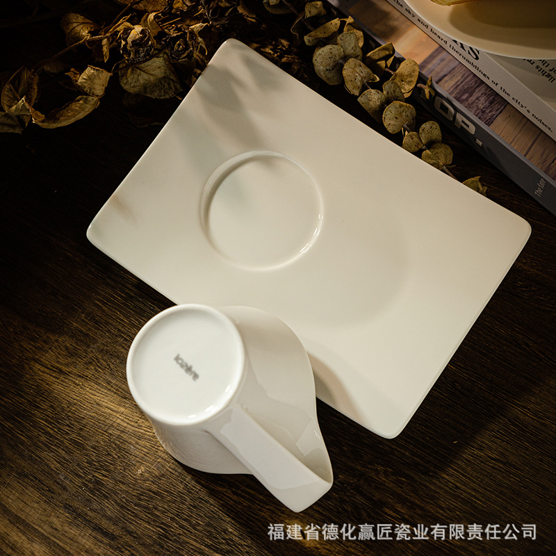 Comercio exterior transfronterizo cubiertos de cerámica de alta calidad estilo europeo simple tazas de café platos set de cerámica italiana taza de concentrado comercial