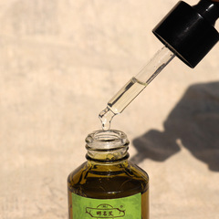 Mugwort essential oil, massage oil, cupping, back moxibustion, scraping, foot bath, beauty salon, meridian opening, moxa leaf essential oil