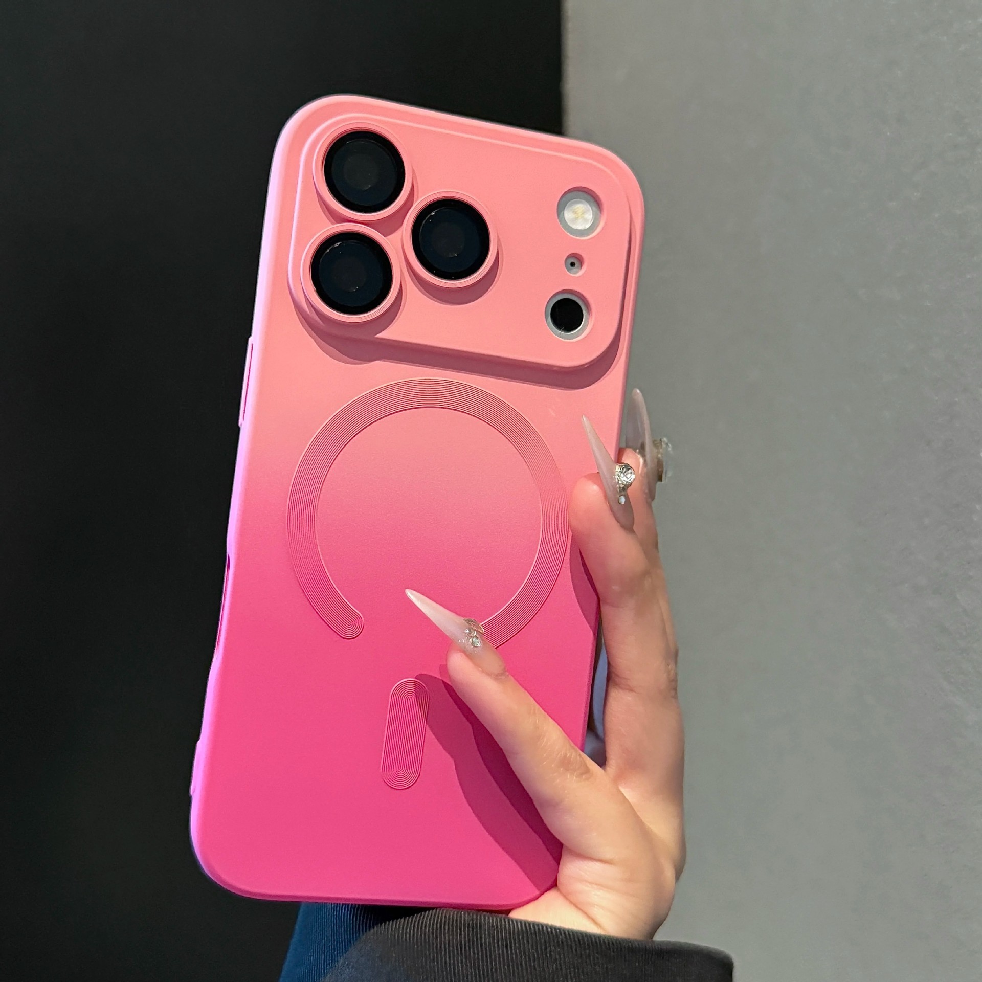 Suitable for Apple 17Promax Mobile Phone Case, Ins High-End Gradient Magnetic Iphone16/15 Protective Case with Lens Film