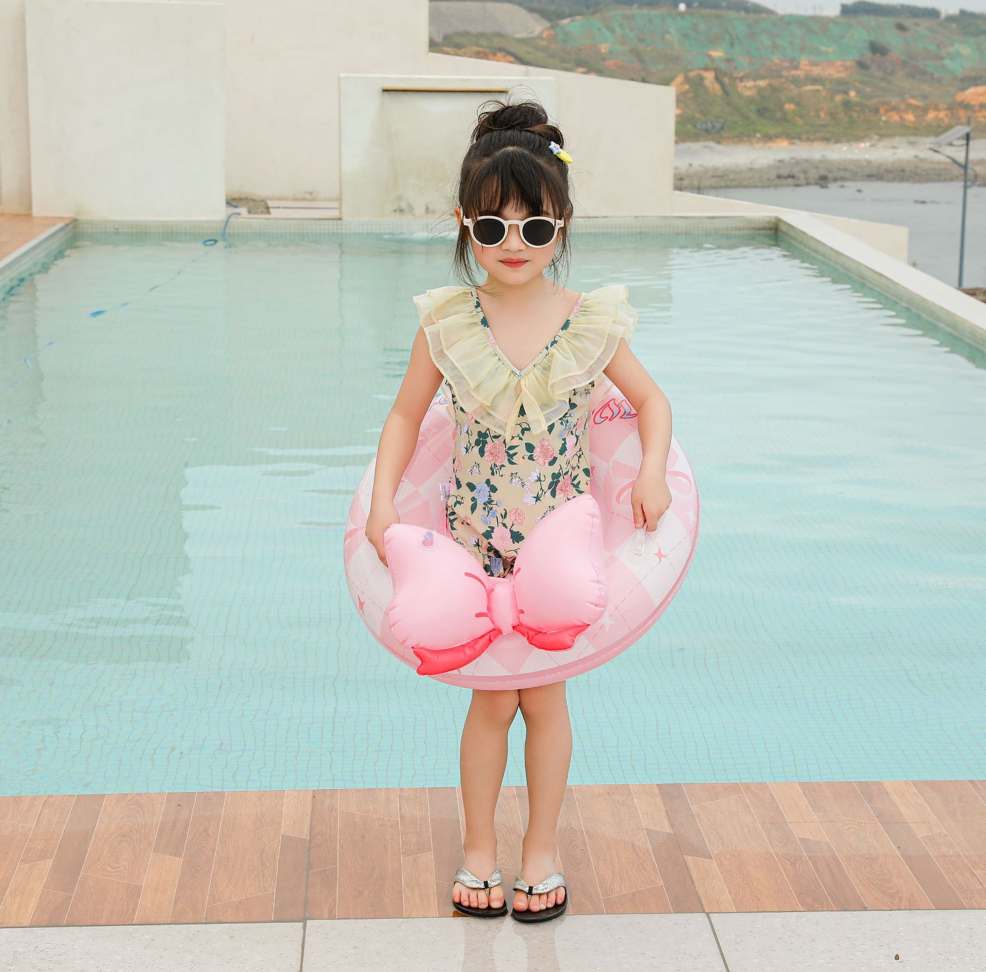 Cute Beach Heart Shape Bow Knot PVC Swim Ring Swimming Accessories 1 Piece display picture 3