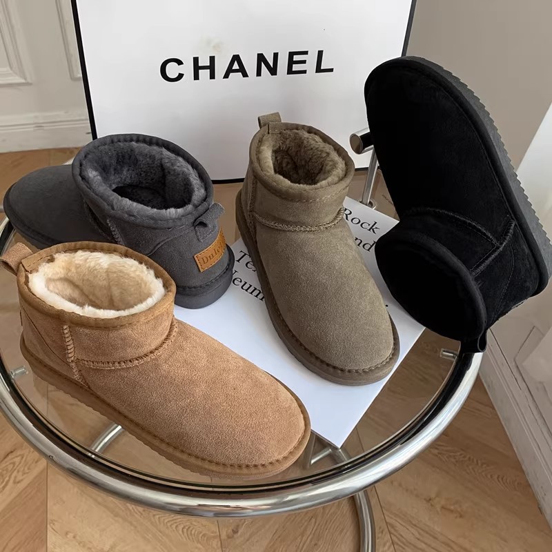 Zhou Dongyu Mini Snow Boots for Women in Winter, Plush Thickened Leather and Fur Integrated Couple Warm Large Size Cotton Shoes for Women