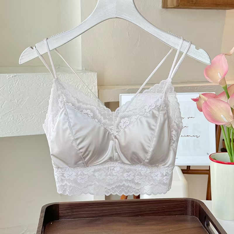 밝은 회색 보라색