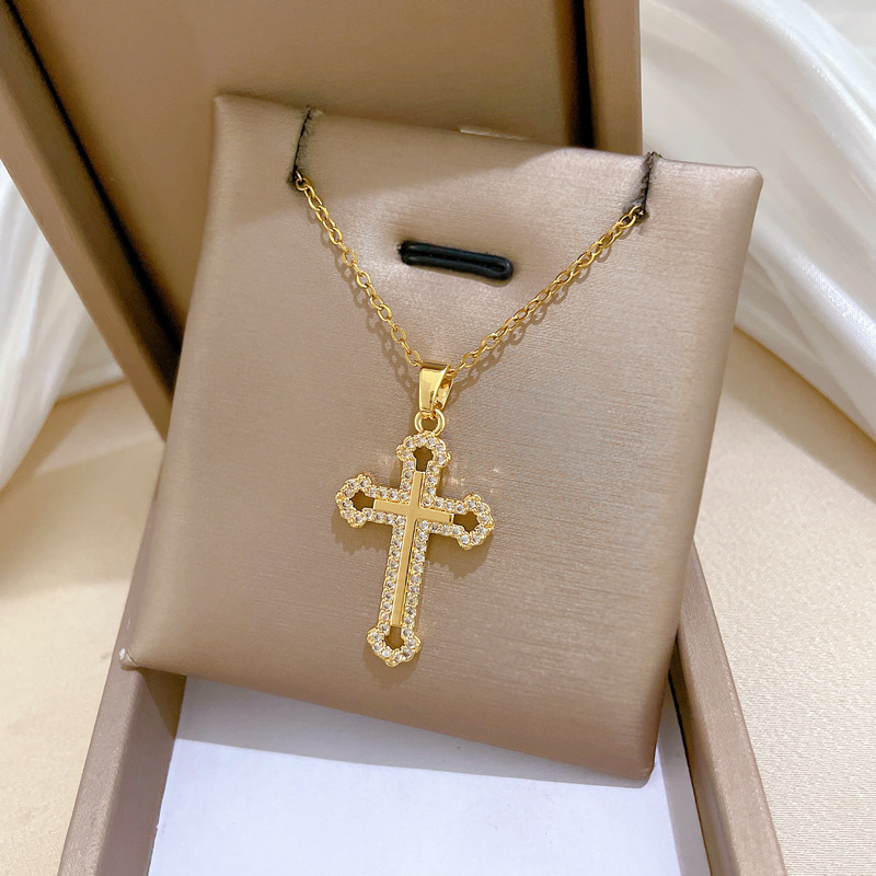 Gorgeous Diamond Cross Necklace For Women Versatile Titanium Chain_voghion.com