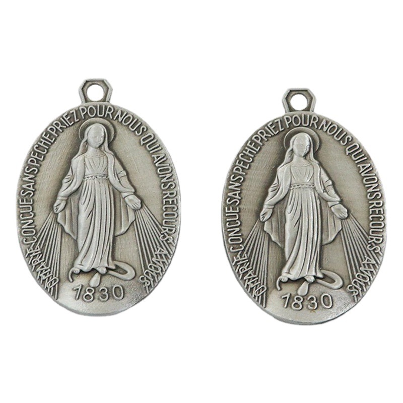 Suministro transfronterizo al por mayor y al por menor, joyería de metal, collar, colgante de coche, accesorios de bolso, llavero, colgante