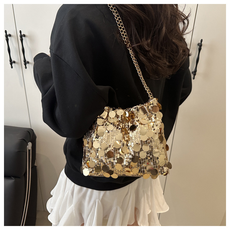 315g Weight Polyester Lining Material Chain Fashion Element Magnetic Buckle Closure Type Single Shoulder Strap Strap Type Crossbody Bag Bags Type Holiday, Daily Occasion Sequin Material Women's Backpack Backpack Solid Color Pattern All Seasons Season Women's Gender Elegant, Classic Style Style Bucket Shape Women's Sequin Solid Color Elegant Classic Style Chain Bucket Magnetic Buckle Crossbody Bag 6
