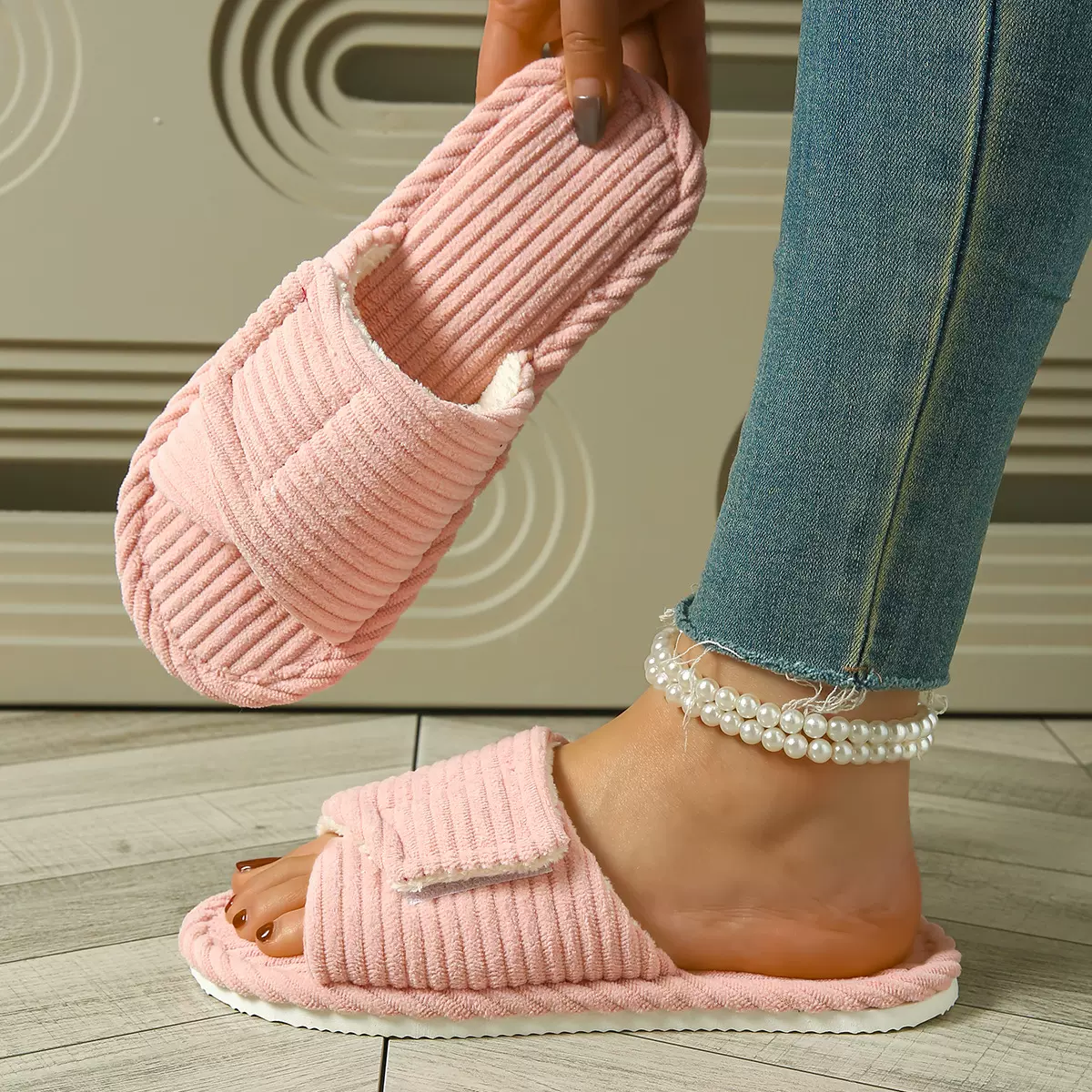 厂家直供现货跨境男女士家居拖鞋魔术贴四季鞋子贴标代发小单定制